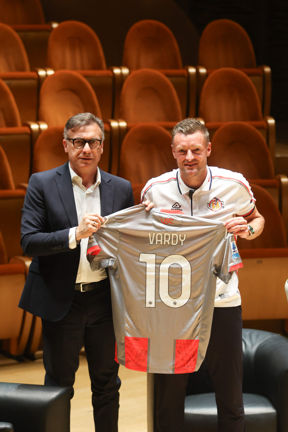 Vardy alla Cremonese: “Qui per smentire i dubbi su di me, Del Piero il mio idolo” Vardy alla Cremonese: “Qui per smentire i dubbi su di me, Del Piero il mio idolo”