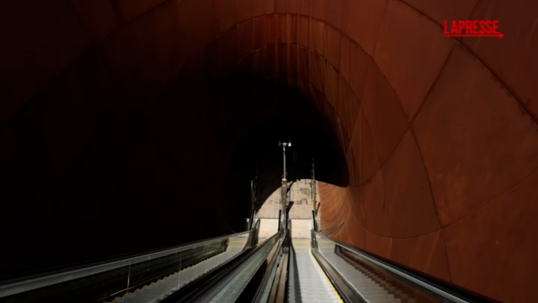 Napoli, inaugurata la stazione EAV realizzata da Anish Kapoor a Monte Sant'Angelo
