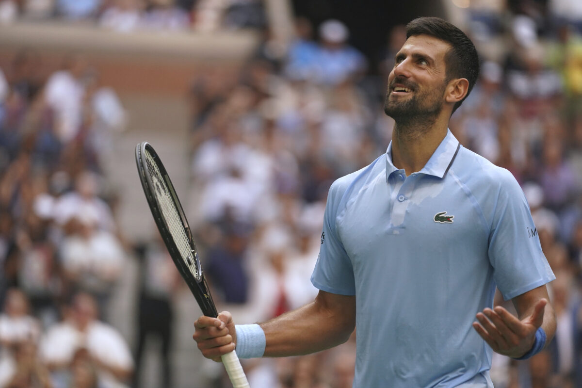 Djokovic lascia la Serbia e si trasferisce in Grecia Djokovic lascia la Serbia e si trasferisce in Grecia