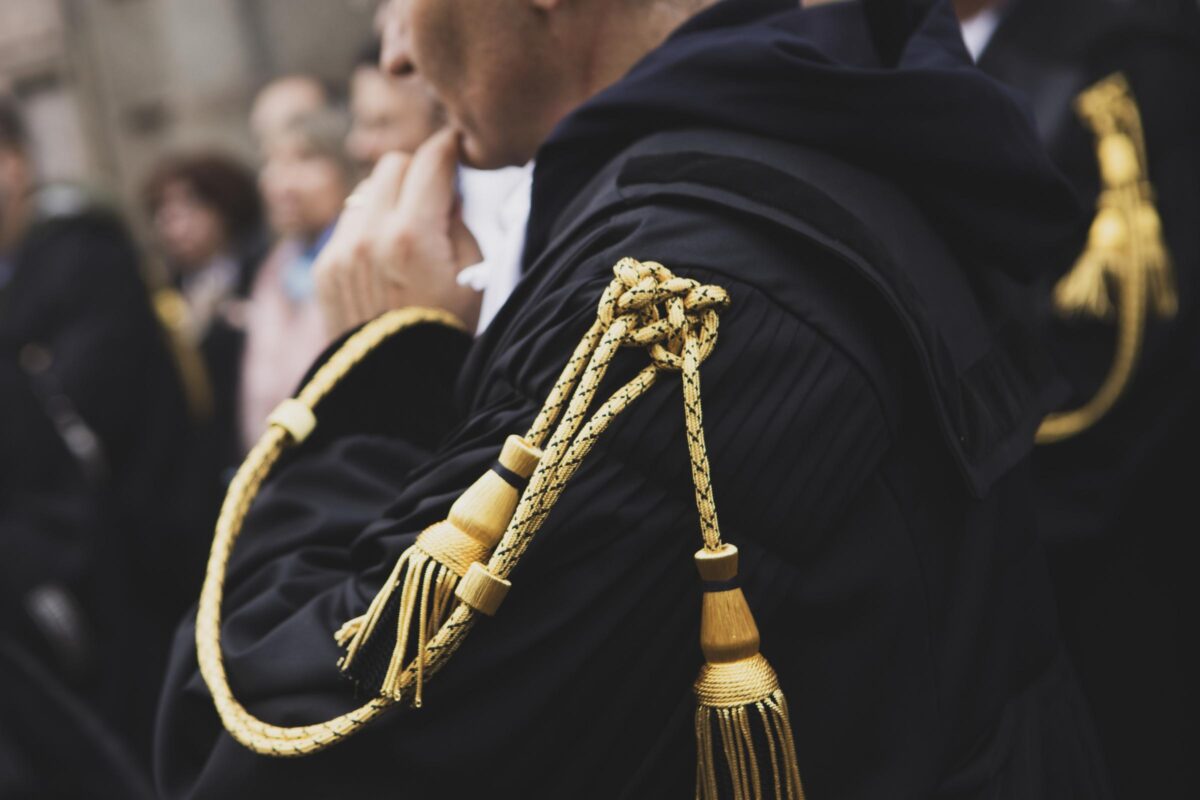 Torino, massacrò la ex ma per il giudice “va compreso”: procura impugna assoluzione per maltrattamenti