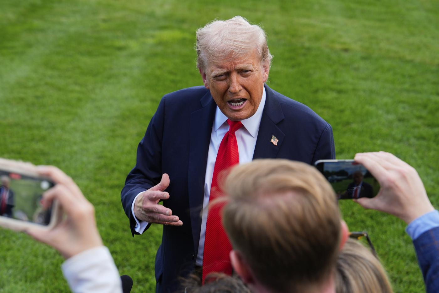 Trump alla Nato: “Stop al petrolio russo e dazi alla Cina”