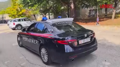 Sulmona, violentano 12enne e postano video su WhatsApp: le immagini dei carabinieri