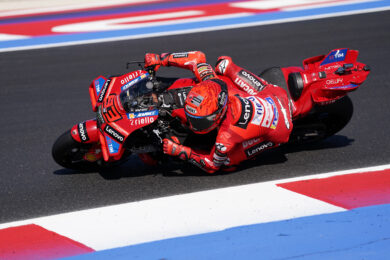 MotoGp, Gp Misano 2025: vittoria per Marquez davanti a Bezzecchi