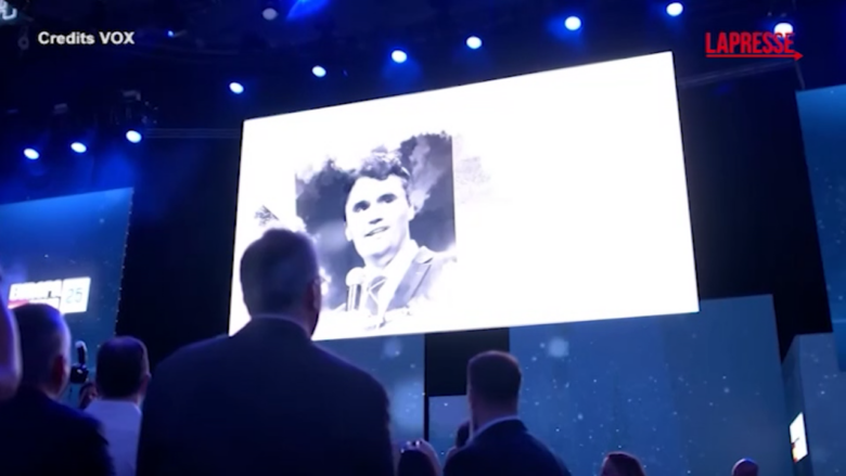 Charlie Kirk, il ricordo alla convention di Vox in Spagna
