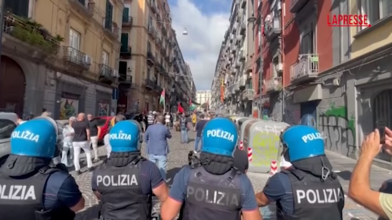 Olmert a Napoli per convegno, contestazione filo-palestinese