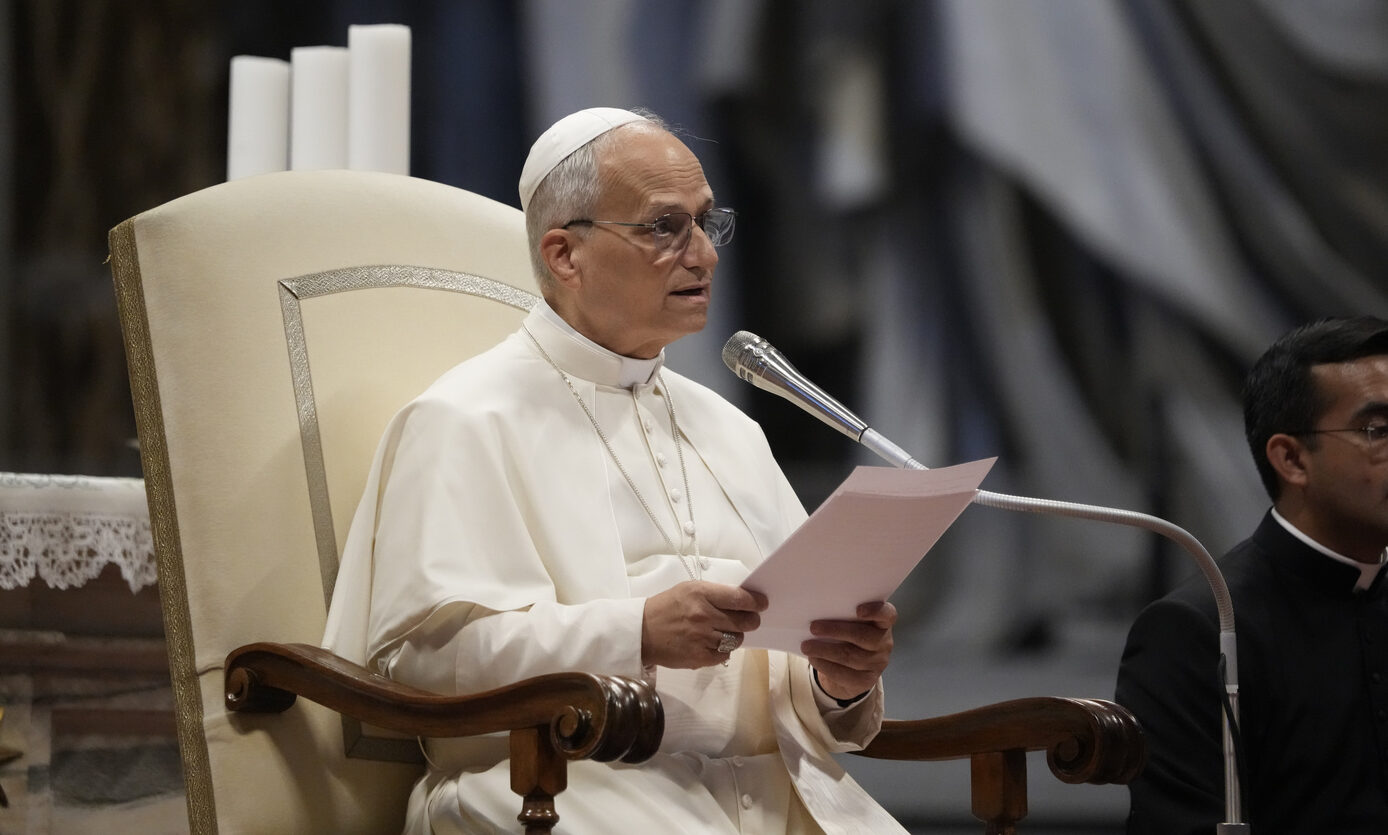 Abusi, Papa: “La Chiesa si inginocchia, imparare ad ascoltare ferite”