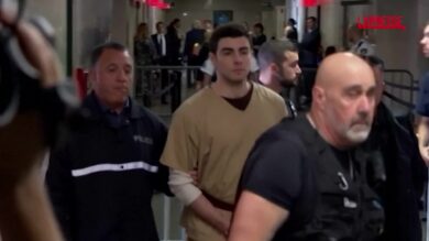 Usa, Luigi Mangione compare in tribunale per delitto Ceo Healthcare