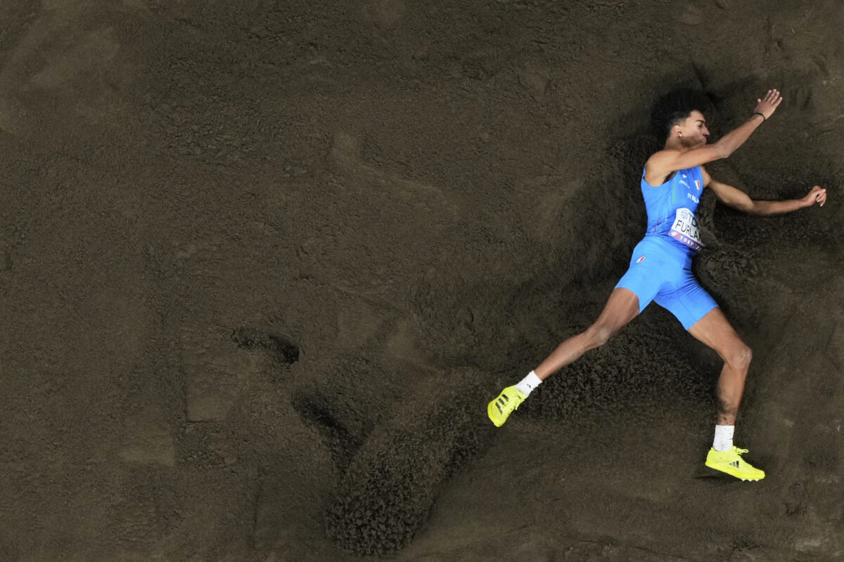 Galleria foto 'Mondiali atletica 2025, Mattia Furlani oro nel lungo a Tokyo: il salto in 7 foto' - foto 6