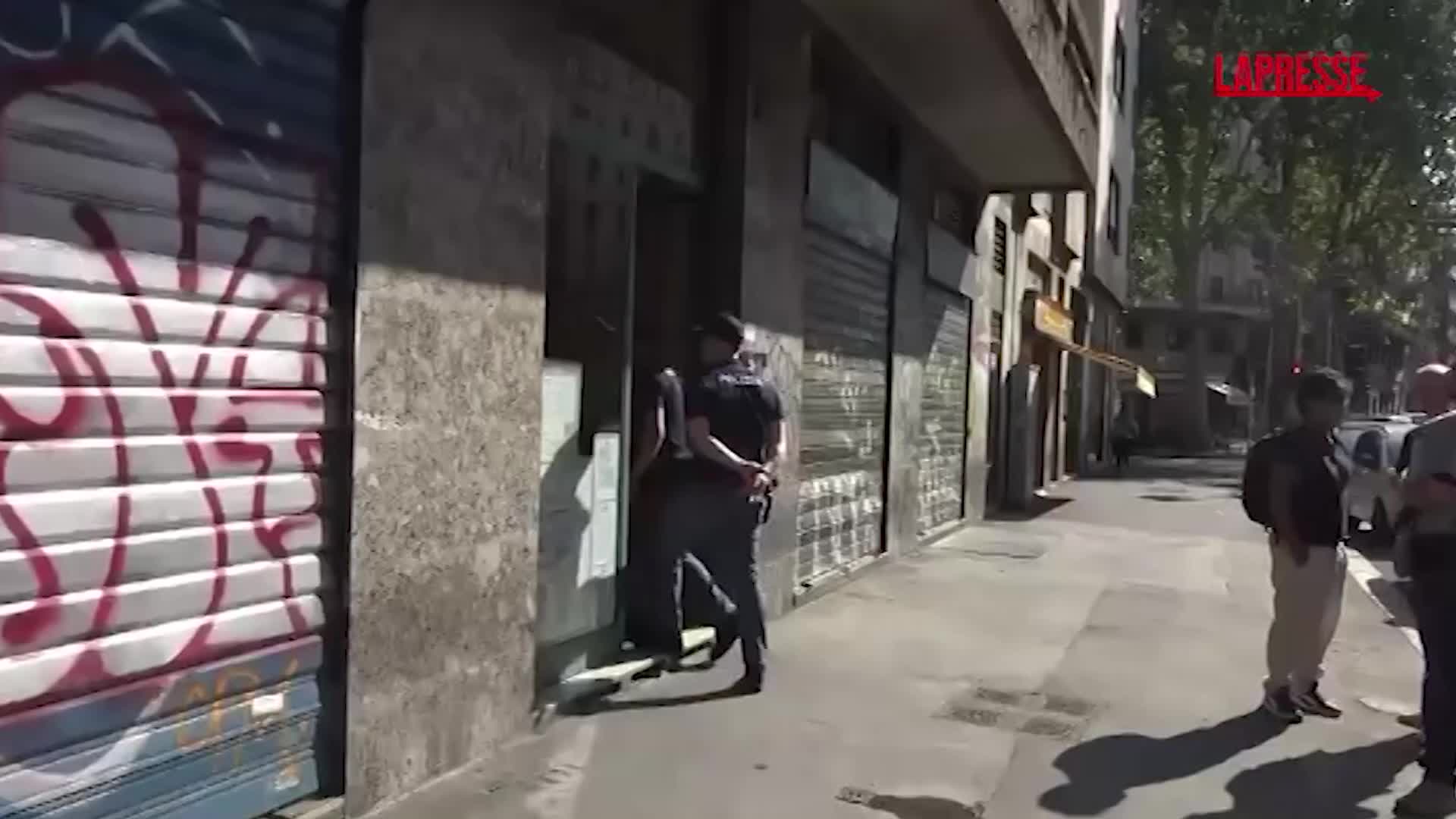 Maurizio Rebuzzini morto a Milano, i vicini: "Persona tranquilla e riservata" Maurizio Rebuzzini morto a Milano, i vicini: "Persona tranquilla e riservata"