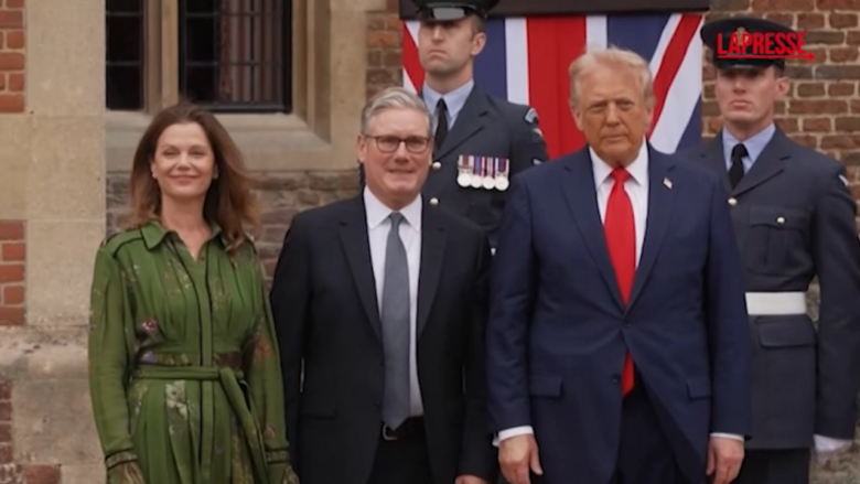 Usa-Gb, Trump vede Starmer: l’arrivo in elicottero a Chequers
