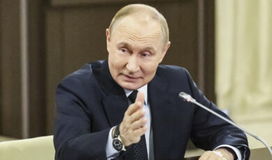 Ucraina, Putin: “Oltre 700mila soldati russi al fronte”. Trump: “Mi ha deluso”