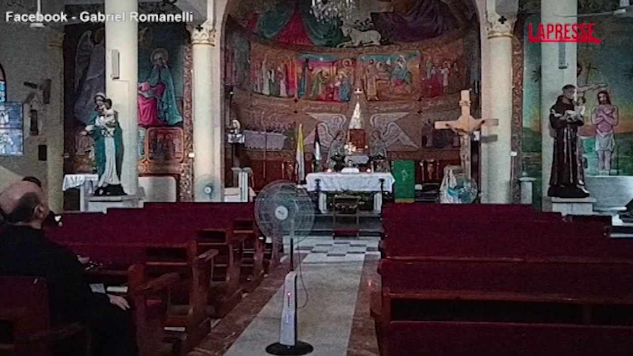 Gaza, padre Romanelli posta video in cui si sentono esplosioni Gaza, padre Romanelli posta video in cui si sentono esplosioni