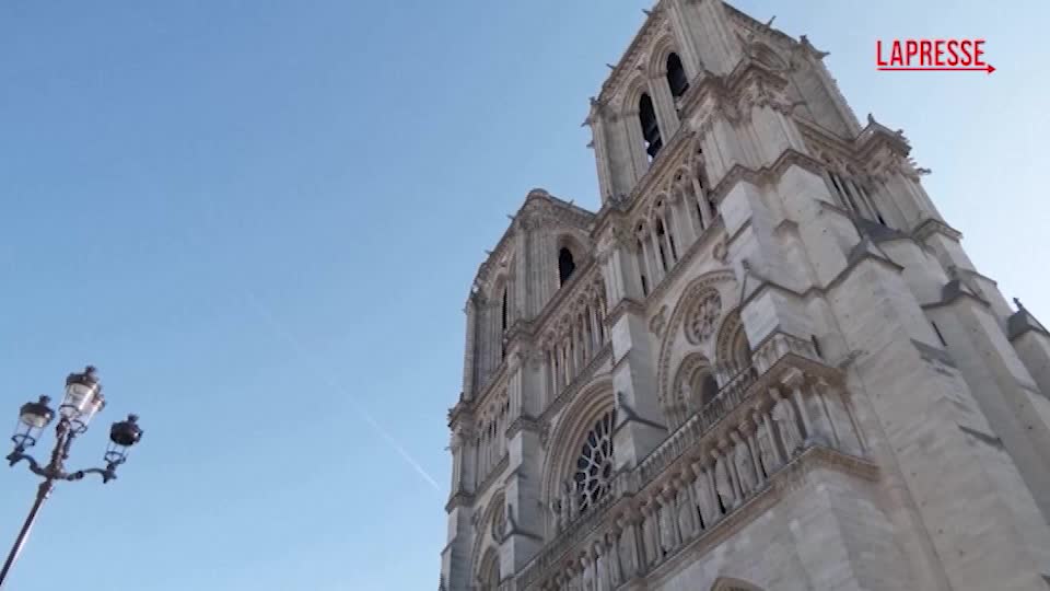 Parigi, riaprono le torri della cattedrale di Notre Dame