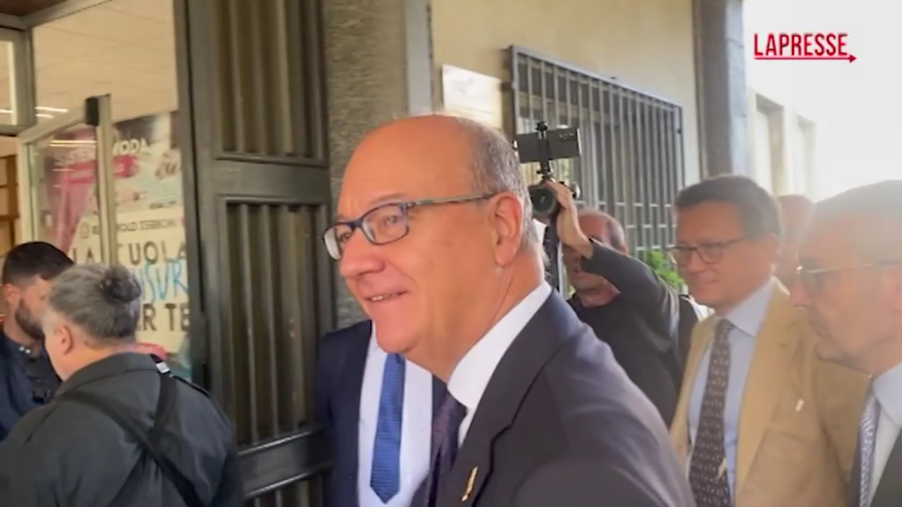 Scuola, ministro Valditara contestato in istituto di Torino