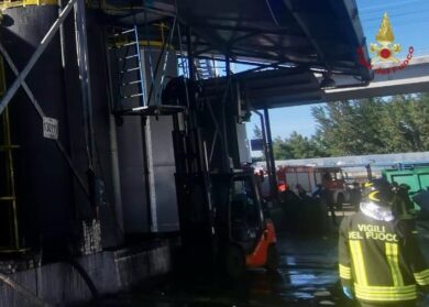 Caserta, esplosione in azienda rifiuti a Marcianise: 3 morti