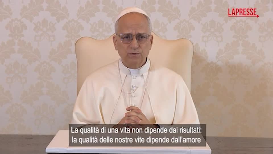 Il Papa ai malati di Sla: "La qualità della vita dipende dall