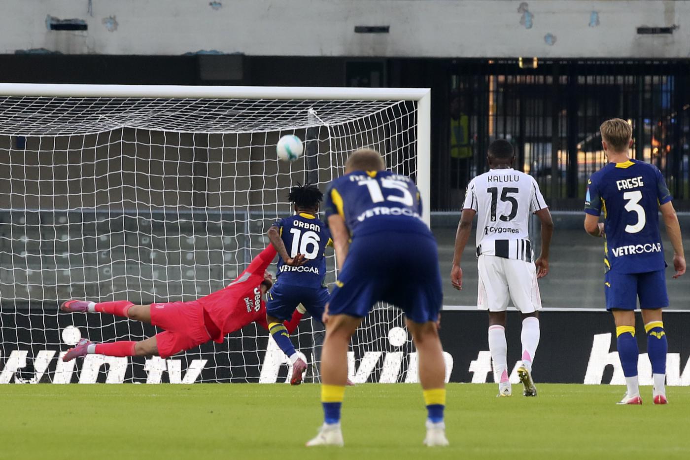 Verona Juventus 1 1: ai bianconeri non basta Conceicao, il Napoli ora può scappare Verona Juventus 1 1: ai bianconeri non basta Conceicao, il Napoli ora può scappare