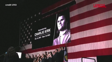 Charlie Kirk, la veglia alla Utah Valley University: tantissimi i partecipanti
