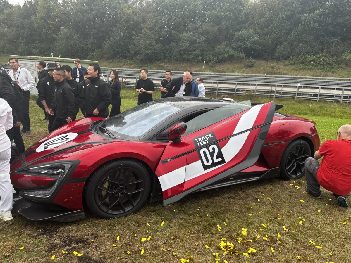 Byd da record, la Yangwang U9 Xtreme vola a 496.22 km/h Byd da record, la Yangwang U9 Xtreme vola a 496.22 km/h