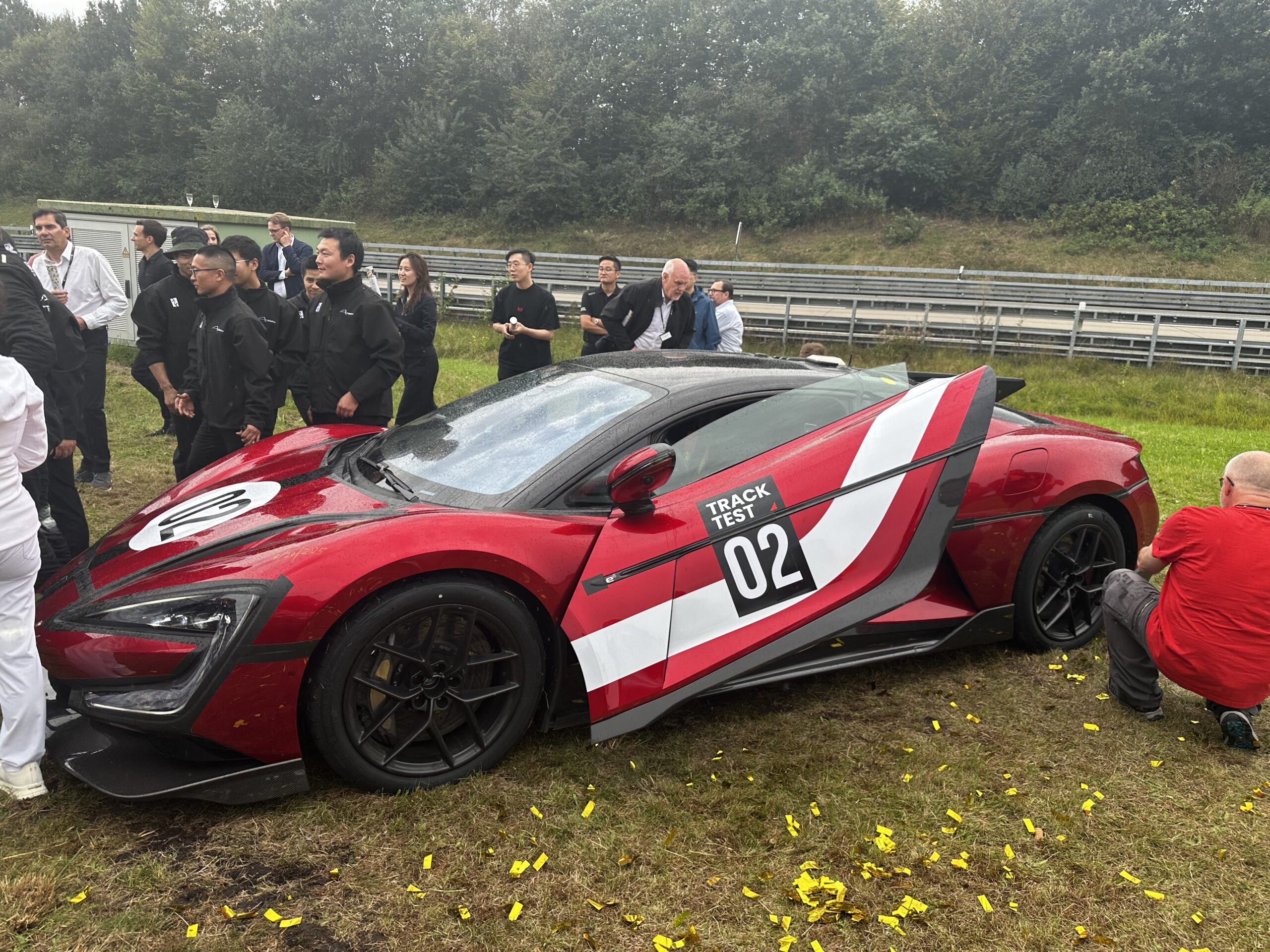 Byd da record, la Yangwang U9 Xtreme vola a 496.22 km/h