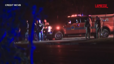 Usa, sparatoria in un country club del New Hampshire: l'arrivo dei soccorritori