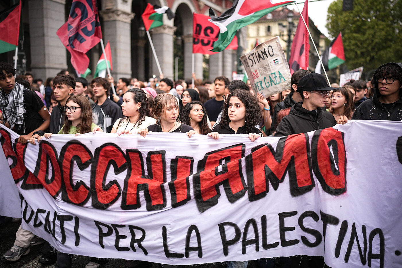 Sciopero per Gaza, cortei e manifestazioni in tutta Italia – La diretta