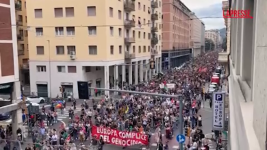Sciopero per Gaza, il lungo corteo che ha attraversato Bologna: città in tilt