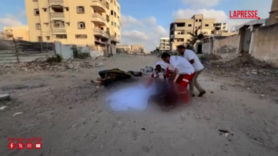 Gaza, non si arrestano i raid israeliani: almeno 17 morti