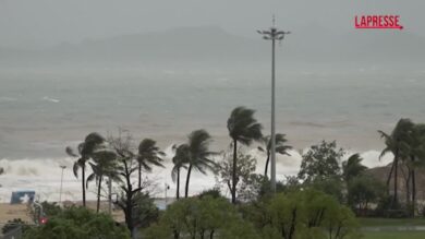 Cina, il super tifone Ragasa si avvicina: mareggiate e raffiche di vento a Shenzen