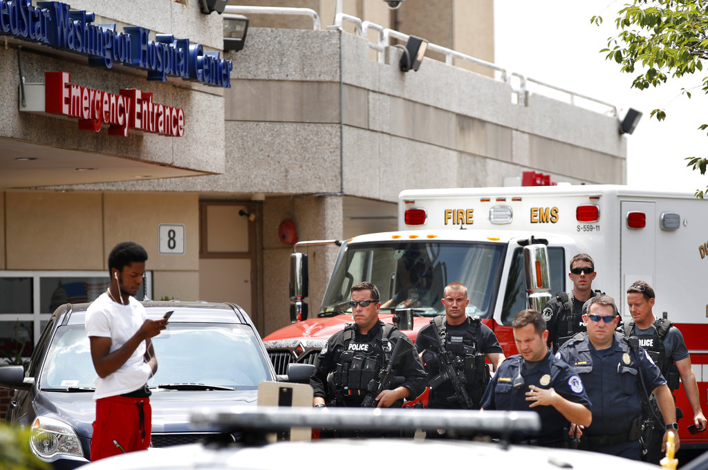 Dallas, spari in ufficio immigrazione ICE: tre feriti, morto l’assalitore