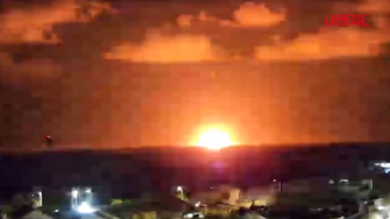 Raid aerei israeliani su Gaza: le enormi esplosioni sullo skyline