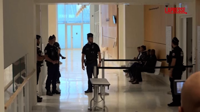 Francia, Sarkozy dichiarato colpevole di associazione a delinquere