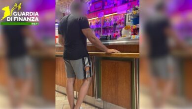 Rieti, arrestato dipendente comunale assenteista: timbrava e scappava dal lavoro