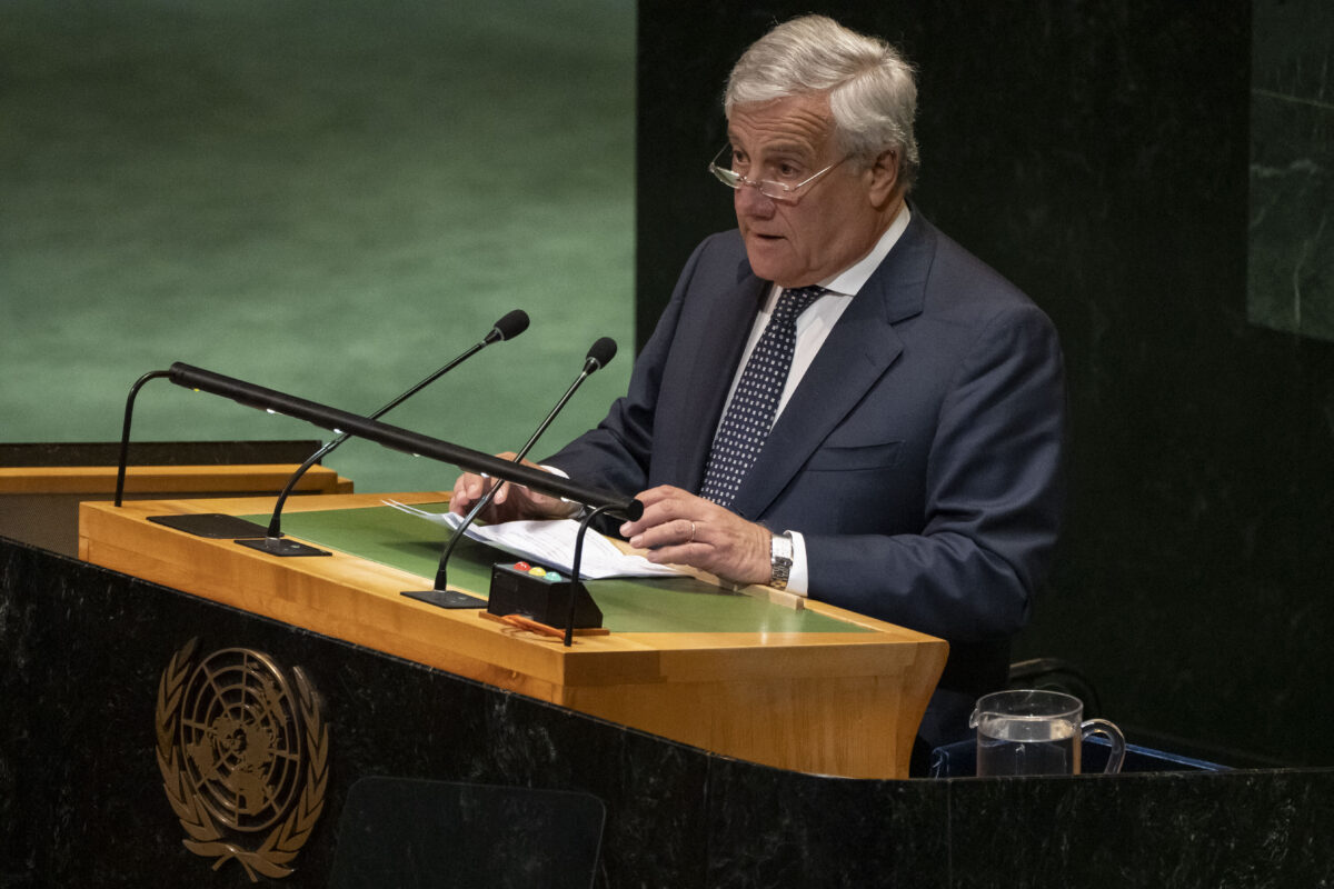 Usa Ue, Tajani: “Washington principale alleato, elettroshock indispensabile per salvare l’Europa” Usa Ue, Tajani: “Washington principale alleato, elettroshock indispensabile per salvare l’Europa”