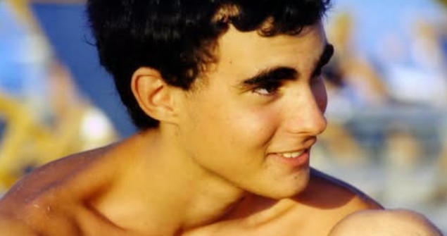 Federico Aldrovandi, 20 anni fa la morte del 18enne di Ferrara. I genitori: “Ucciso senza ragione”