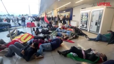 Gaza, a Linate il flash mob per chiedere il cessate il fuoco