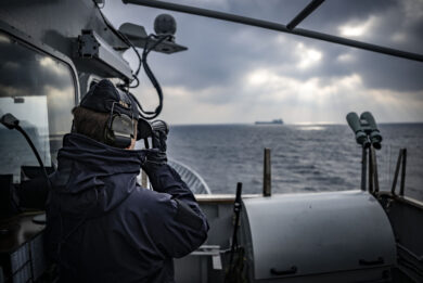 Cremlino: “Abbattere nostri jet? Dichiarazioni irresponsabili”. La Ue progetta un ‘muro di droni’