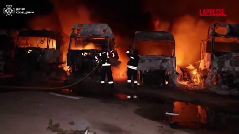 Ucraina, missili e droni russi su Sumy e Odessa: le immagini dei soccorsi