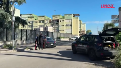 Caivano, controlli dei carabinieri nell'area del Parco Verde