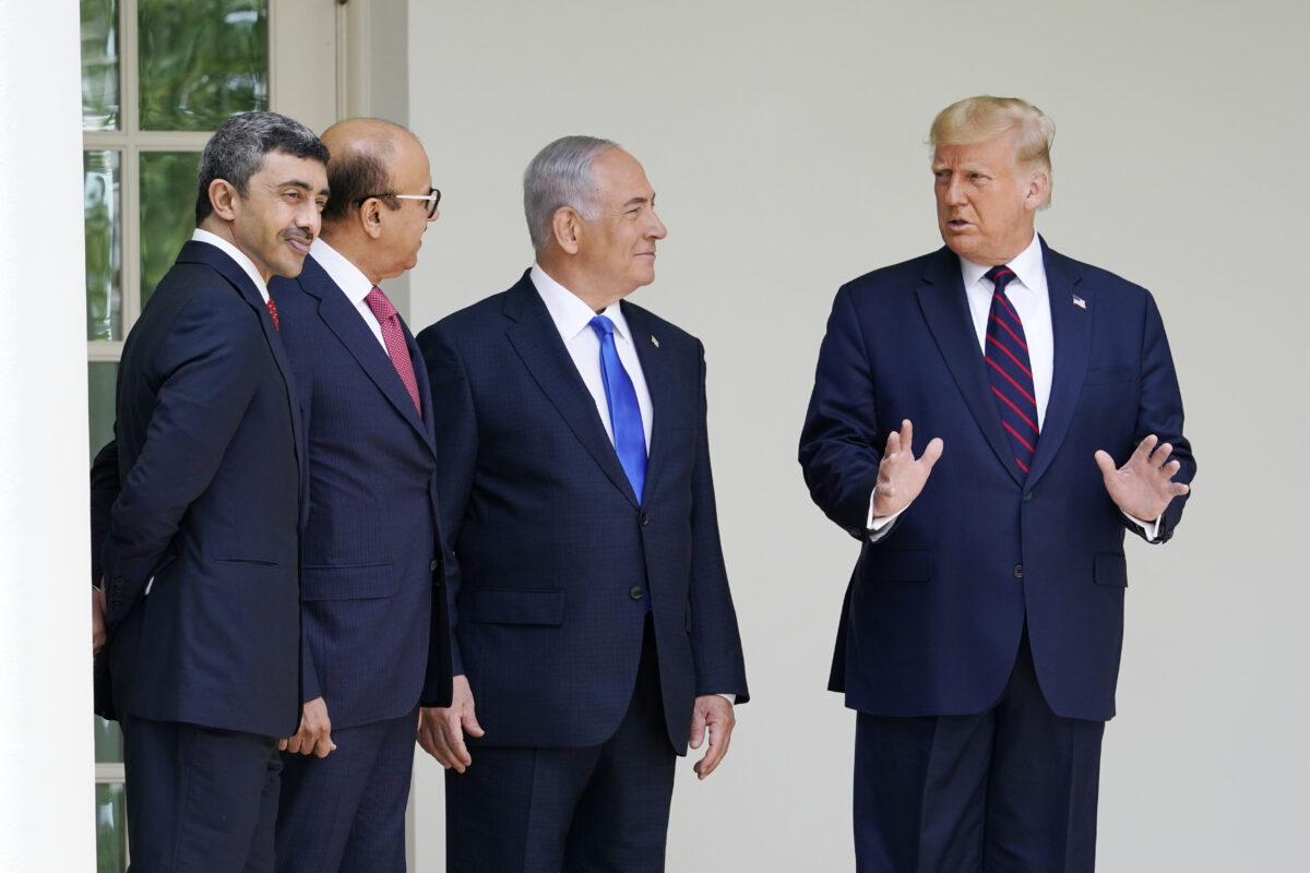 Gaza, almeno 17 vittime dall’alba. Oggi l’incontro Trump Netanyahu – La diretta