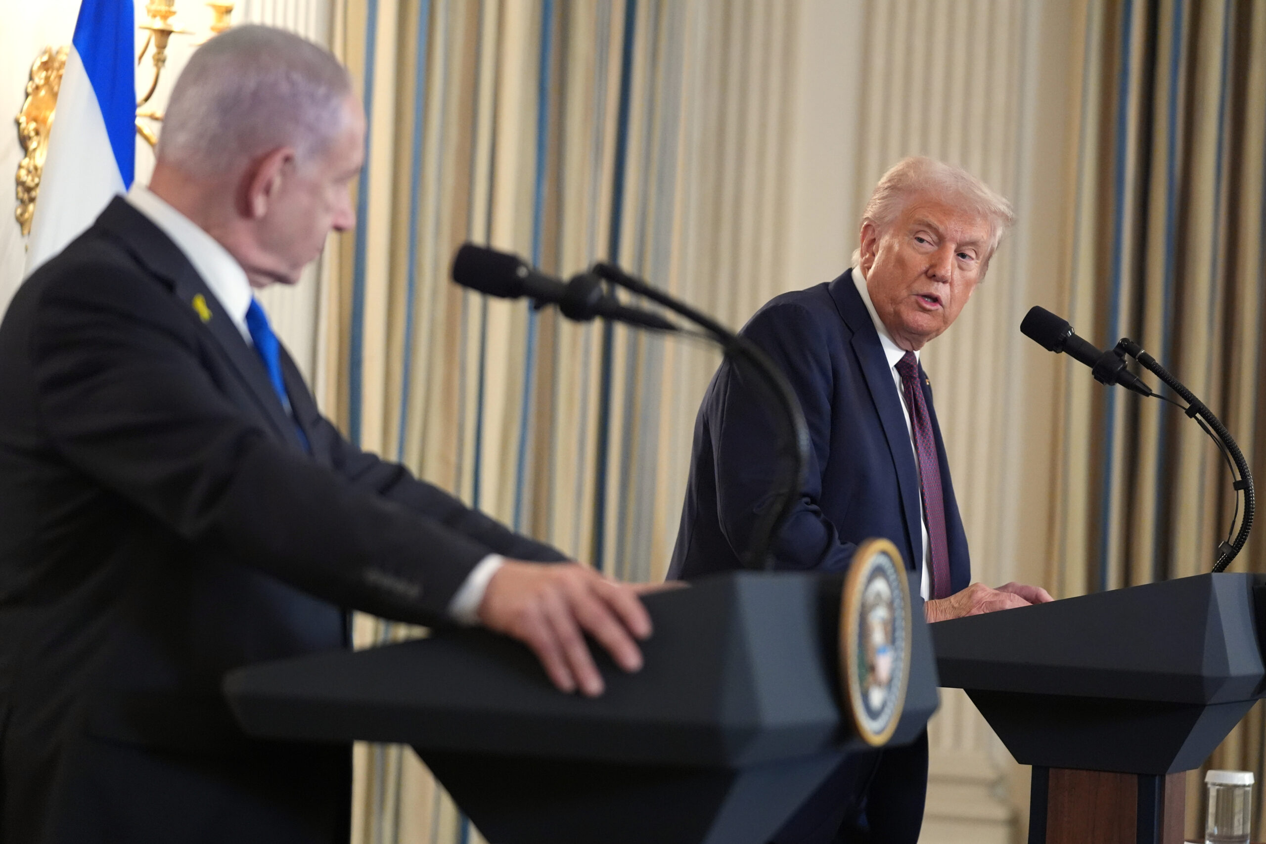 Gaza, Trump accoglie Netanyahu alla Casa Bianca. Media: “Premier israeliano si è scusato con Al-Thani per raid a Doha” – La diretta Gaza, Trump accoglie Netanyahu alla Casa Bianca. Media: “Premier israeliano si è scusato con Al-Thani per raid a Doha” – La diretta