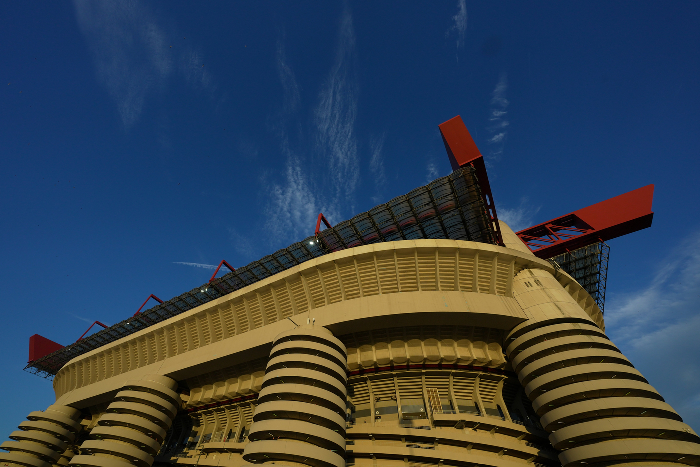 Stadio San Siro, Salvini: “Forza Italia sbaglia ma il centrodestra non è in discussione”
