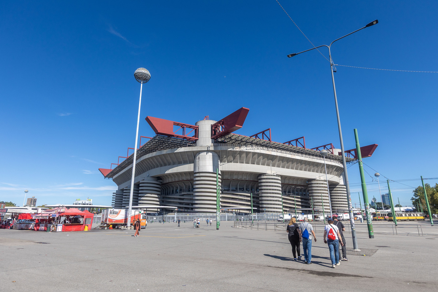 stadio san siro approvata la vendita a inter e milan