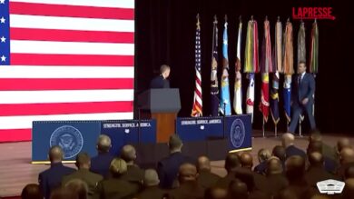 Usa, il discorso di Hegseth ai generali: "Prepariamoci alla guerra e a vincerla"