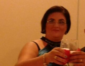 Elisabetta Polcino uccisa dal marito a Paupisi, i vicini: “Tragedia evitabile, famiglia con gravi problemi” Elisabetta Polcino uccisa dal marito a Paupisi, i vicini: “Tragedia evitabile, famiglia con gravi problemi”