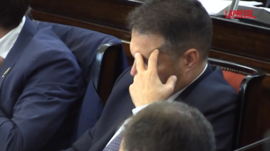 Vendita San Siro: a Milano delibera approvata a notte fonda e tanti consiglieri crollano