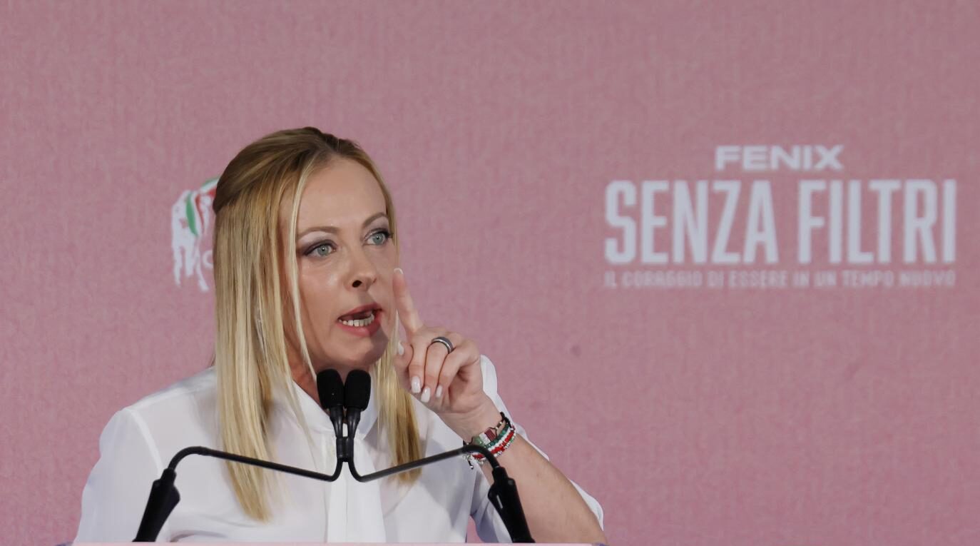 Regionali Calabria 2025, Meloni: “Non è la rabbia che ci muove, l’amore ci tiene insieme”