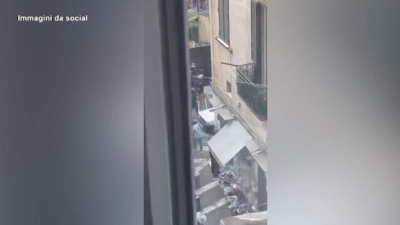 Napoli – Sporting, scontri in centro città prima della partita: fermati sei napoletani