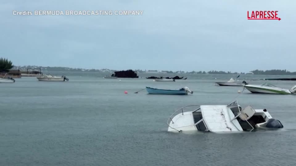 bermuda l uragano humberto colpisce l isola imelda in arrivo