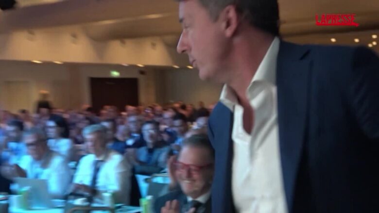 Pmi, Renzi: "Da governo chiacchiere, attendono 25 mld per dazi e non possono aspettare 10 anni per nucleare"